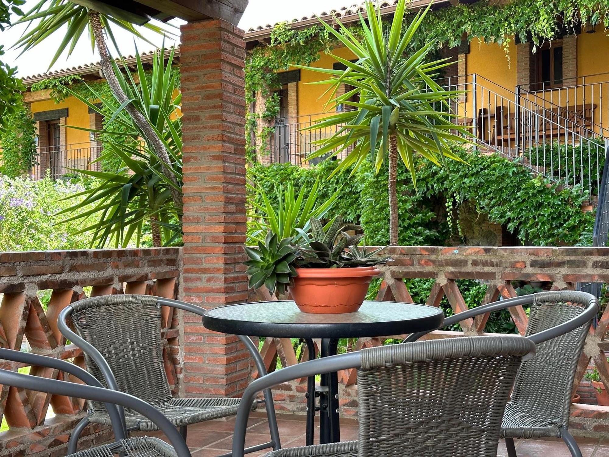 Hotel Rural La Covacha Losar De La Vera Esterno foto